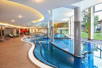 Azur Premium Hotel mit großem Wellnessbereich am Plattensee - ✔️ Azúr Prémium Hotel Siófok ✔️ 5* Wellnesshotel Siófok