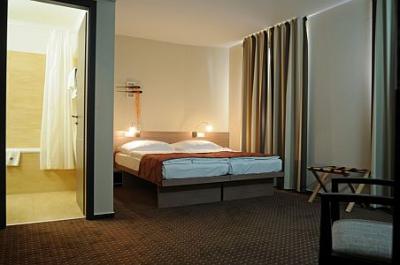 Freies Doppelzimmer in CE Plaza Hotel am Plattensee - ✔️Ce Plaza Siófok, Balaton ✔️ billiges CE Plaza Hotel 