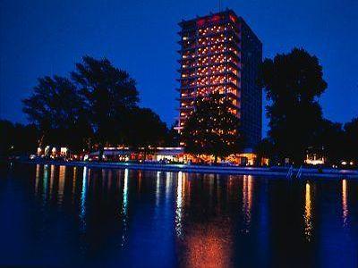 Hotel Europa Club Siofok - elegantes Hotel mit wunderschönem Panorama auf den Plattensee - ✔️ Hotel Europa Siofok ✔️ Hotels am Plattensee Siófok