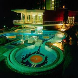 Thermalbad mit Heilwasser - Thermal Hotel Aqua - Heviz - ✔️ ENSANA Thermenhotel Aqua Héviz**** ✔️ Kurhotel Aqua Héviz