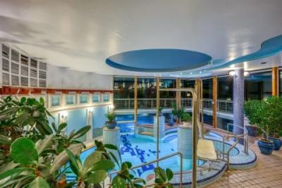 Thermalbad im Kurhotel Aqua in Heviz - Spa Hotel - ✔️ ENSANA Thermenhotel Aqua Héviz**** ✔️ Kurhotel Aqua Héviz