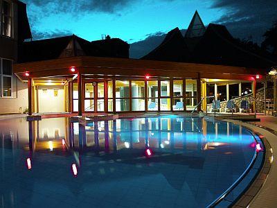 Schwimmbad - Thermal Hotel Heviz - Spa Hotel Heviz  - Ungarn - ✔️ ENSANA Thermal Hotel**** Hévíz ✔️ Thermenhotel Hévíz