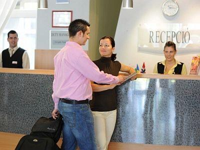 Hunguest Hotel Helios Heviz - günstiges Hotel in Heviz mit Halbpension und online Reservierung - Hunguest Hotel Helios*** Heviz - Wellness Hotel in Heviz