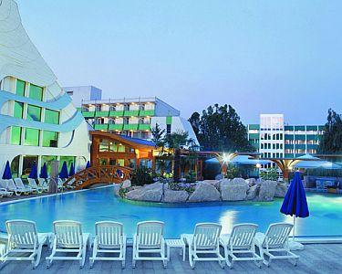 Viersternehotel NaturMed Carbona Heviz in Ungarn mit günstigen Angeboten für Familien - ✔️ NaturMed Hotel Carbona**** Hévíz ✔️ Thermalhotel in Hévíz