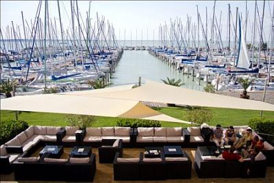 Panoramaaussicht auf den Yachthafen in Hotel Marina Port - Hotel Marina Port**** Balatonkenese - 4-Sterne Wellnesshotel am Plattensee