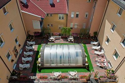 Appartementhotel in Heviz - Palace Palota Appartementhotel - Wellness- und Kurhotel 200 m vom Thermalsee Heviz - ✔️ Hotel Palace Hévíz**** ✔️ Wellnesshotel am Hévíz