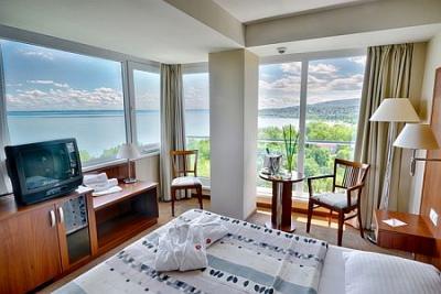 4* Hotel Bál Resort günstige Zimmer mit Blick auf den Plattensee - Hotel Bál Resort Balatonalmádi ✔️ Wellnesshotel am Plattensee