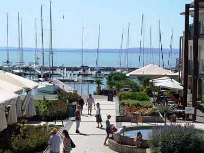 Mediterraner Garten im Hotel Golden Resort in Balatonfüred - ✔️ Hotel Golden Lake Balatonfüred ✔️ Golden Wellnesshotel 