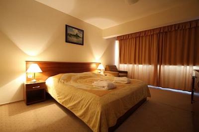 Elegantes Zimmer mit schönem Panorama im Wellnesshotel Sungarden in Siofok Plattensee - Siofok Wellnesshotel Sungarden - ✔️ Hotel Sungarden Siófok**** ✔️ Wellnesshotel in Siófok
