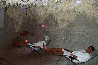 Salzgrotte im Zenit Hotel Vonyarcvashegy am Plattensee - ✔️ Hotel Zenit Balaton Vonyarcvashegy ✔️ Wellnesshotel Zenit