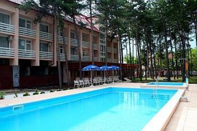 Schwimmbad im Hotel Korona - hotel am Plattensee - Hotel Korona Siofok - Billiges Hotel in der Nähe des Balatons